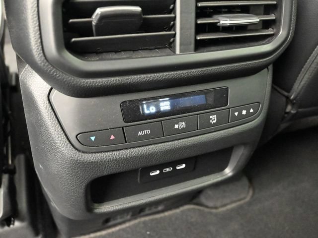 Used 2025 Honda Pilot EX-L image 30