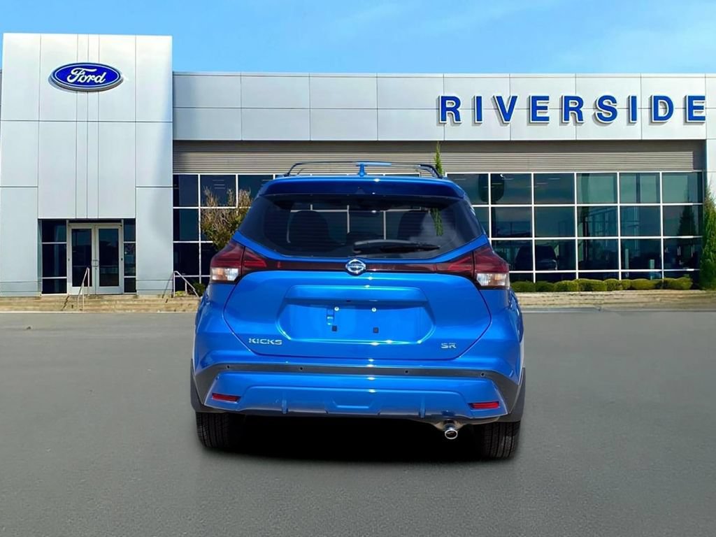 Used 2021 Nissan Kicks SR w/ SR Premium Package FWD image 6