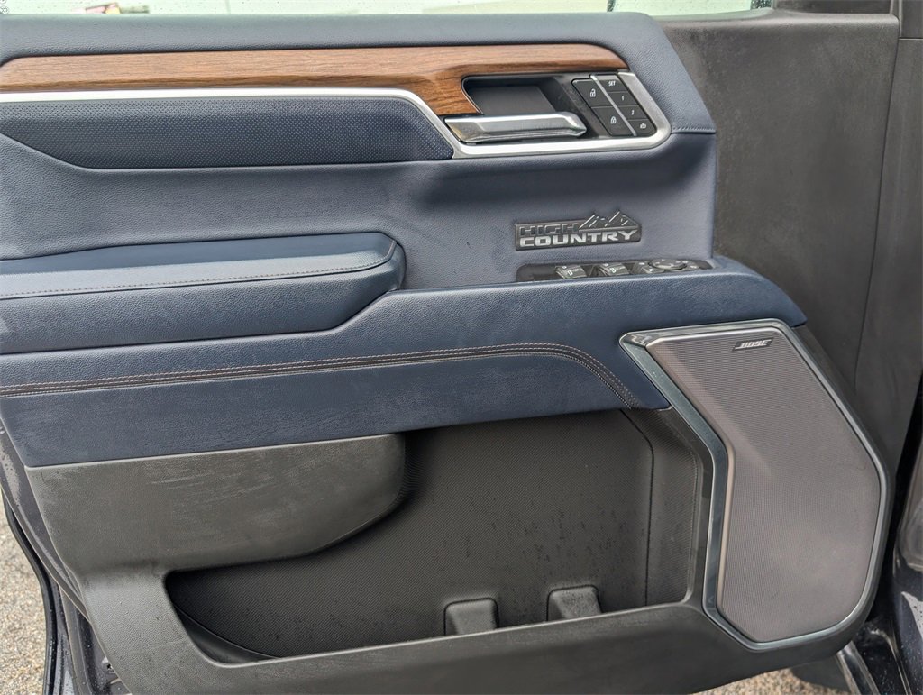 Used 2022 Chevrolet Silverado 1500 High Country w/ Z71 Off-Road Package image 10