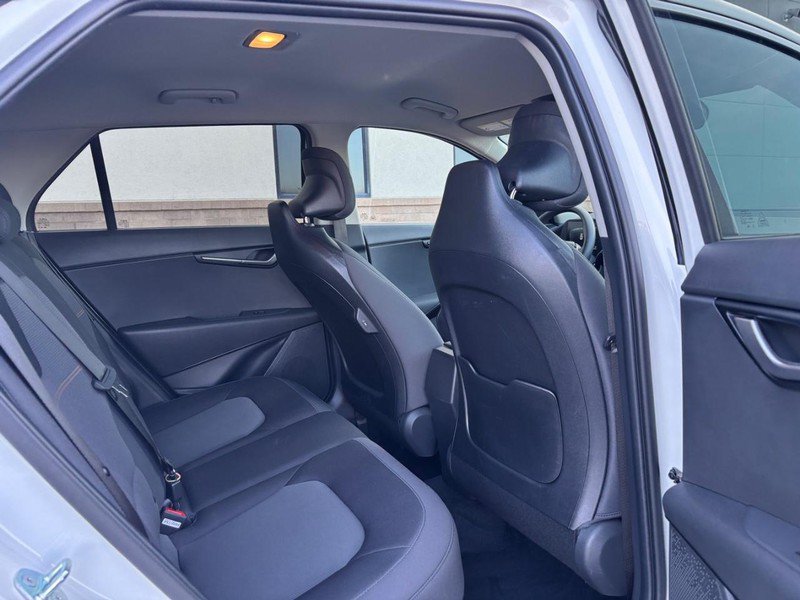 Used 2025 Kia Niro LX FWD image 11