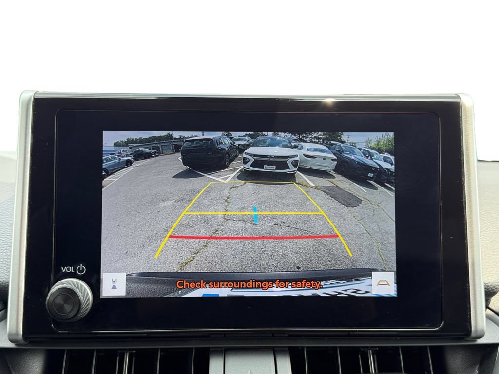 Used 2025 Toyota RAV4 XLE AWD/4WD image 15