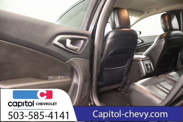 Used 2015 Chrysler 200 C image 27