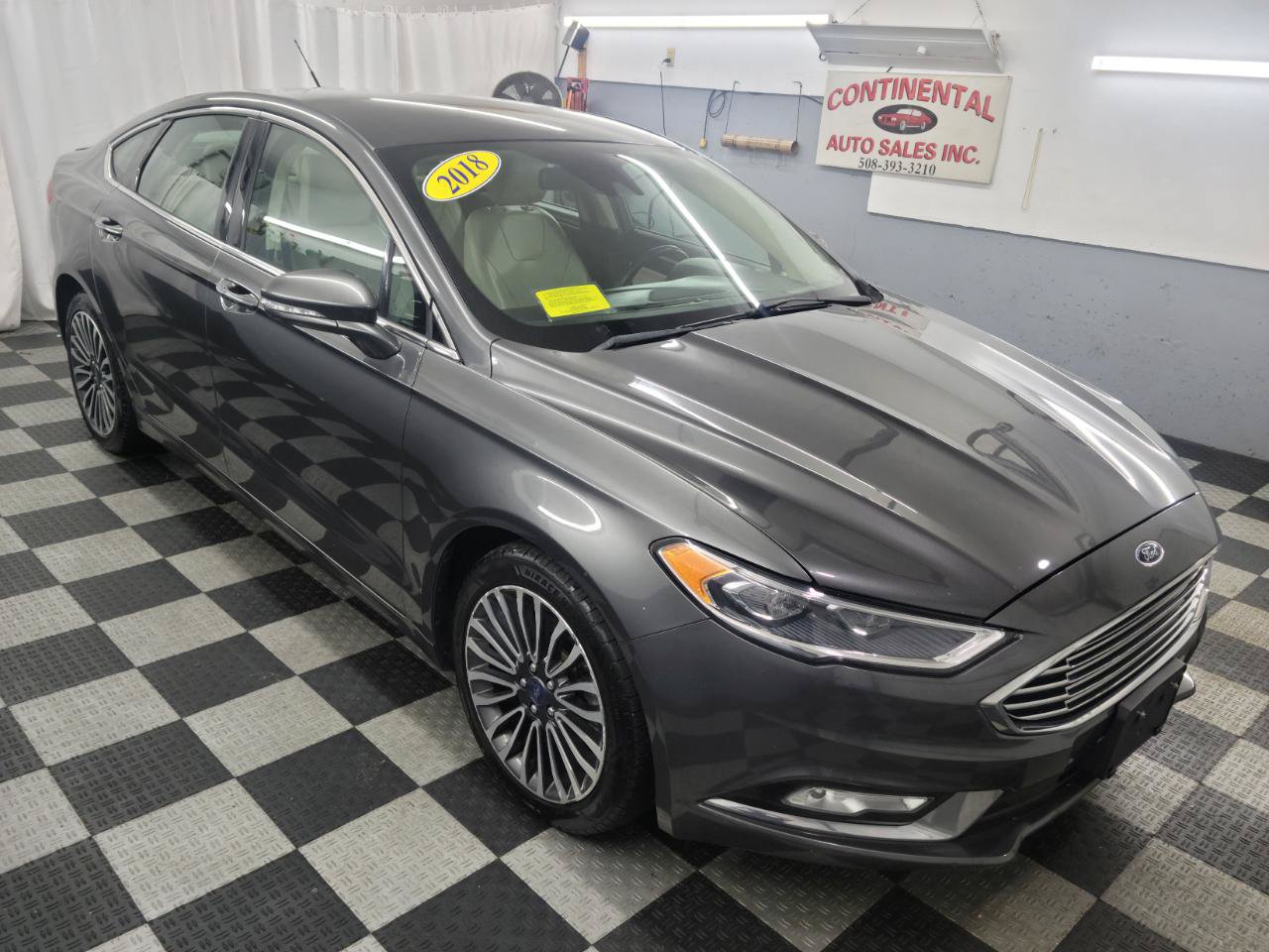 Used 2018 Ford Fusion Titanium AWD/4WD image 8