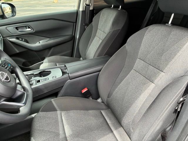 Certified 2024 Nissan Rogue SV FWD image 13