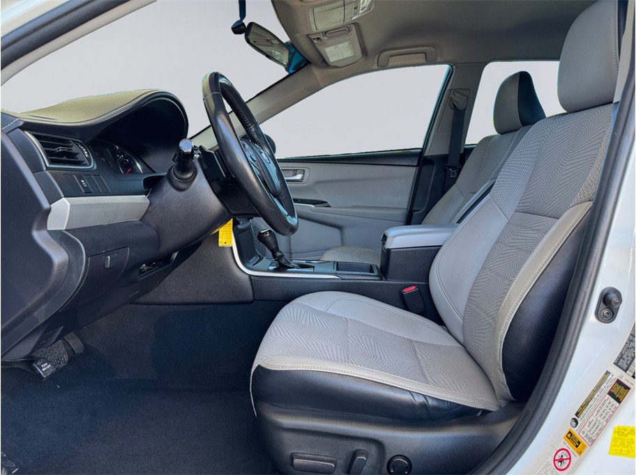 Used 2016 Toyota Camry SE w/ Protection Package (Q2) FWD image 9
