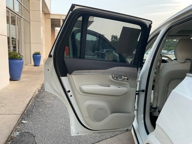 Certified 2024 Volvo XC90 T8 Plus w/ Protection Package Premier AWD/4WD image 9