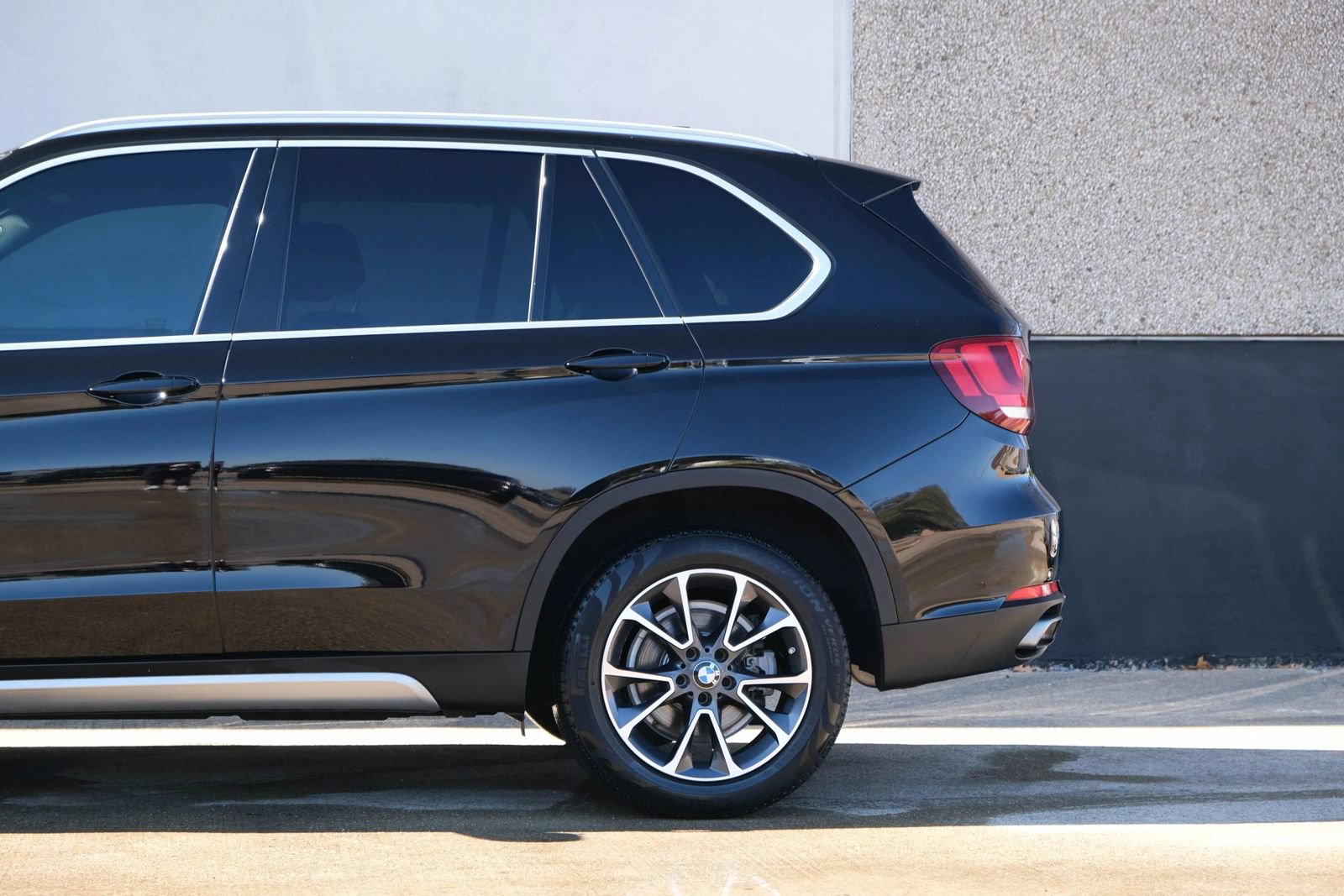 Used 2018 BMW X5 sDrive35i w/ Driving Assistance Package RWD image 8