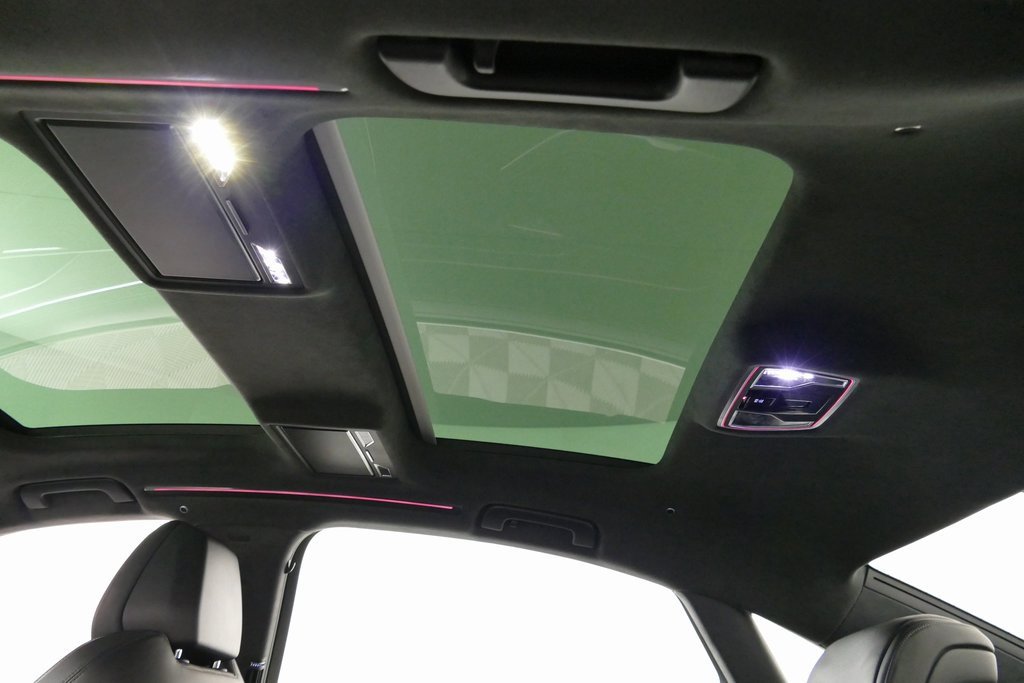 Used 2022 Audi S8 image 23