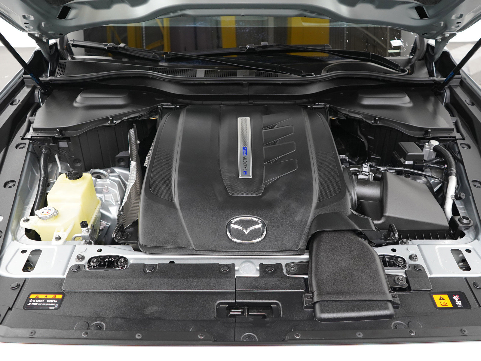 Certified 2024 MAZDA CX-90 Plug-In Hybrid w/ Premium Pkg image 32
