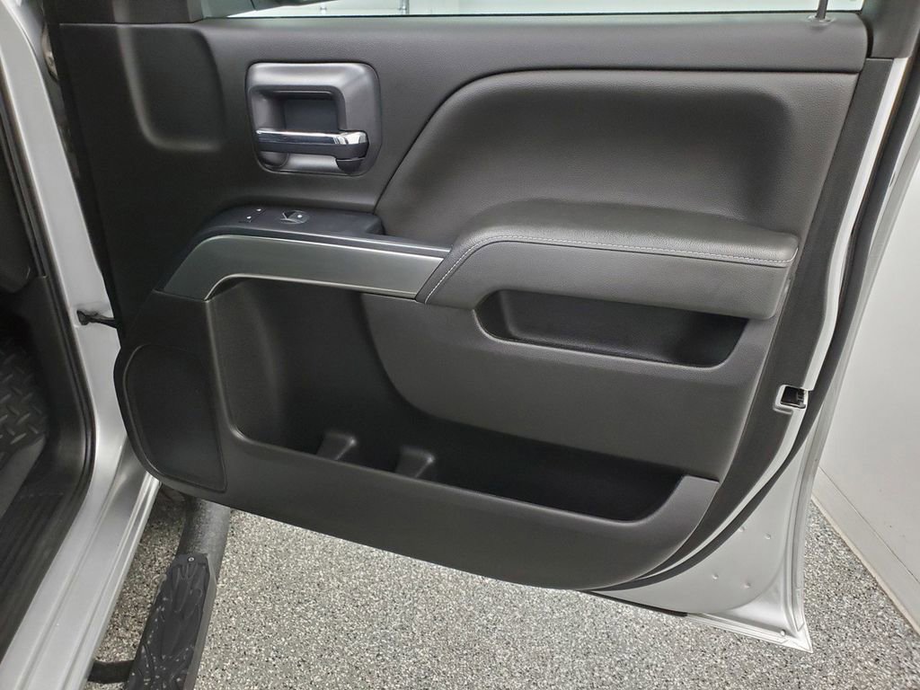 Used 2019 Chevrolet Silverado 1500 LT w/ All Star Edition image 19