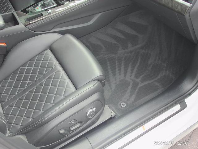 Used 2020 Audi S4 Premium Plus w/ Premium Plus Package image 18