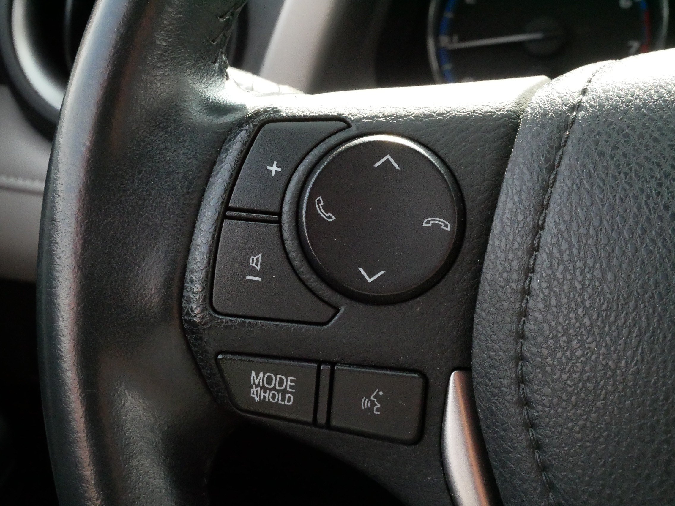 Used 2016 Toyota RAV4 XLE AWD/4WD image 26