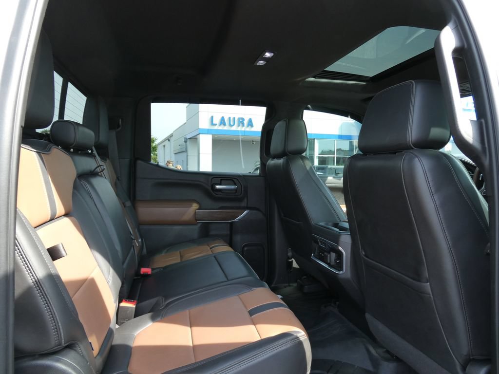 Used 2021 Chevrolet Silverado 1500 High Country w/ Technology Package AWD/4WD image 15