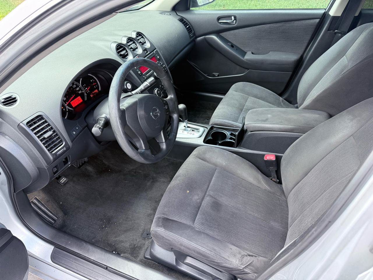 Used 2010 Nissan Altima 2.5 S FWD image 8