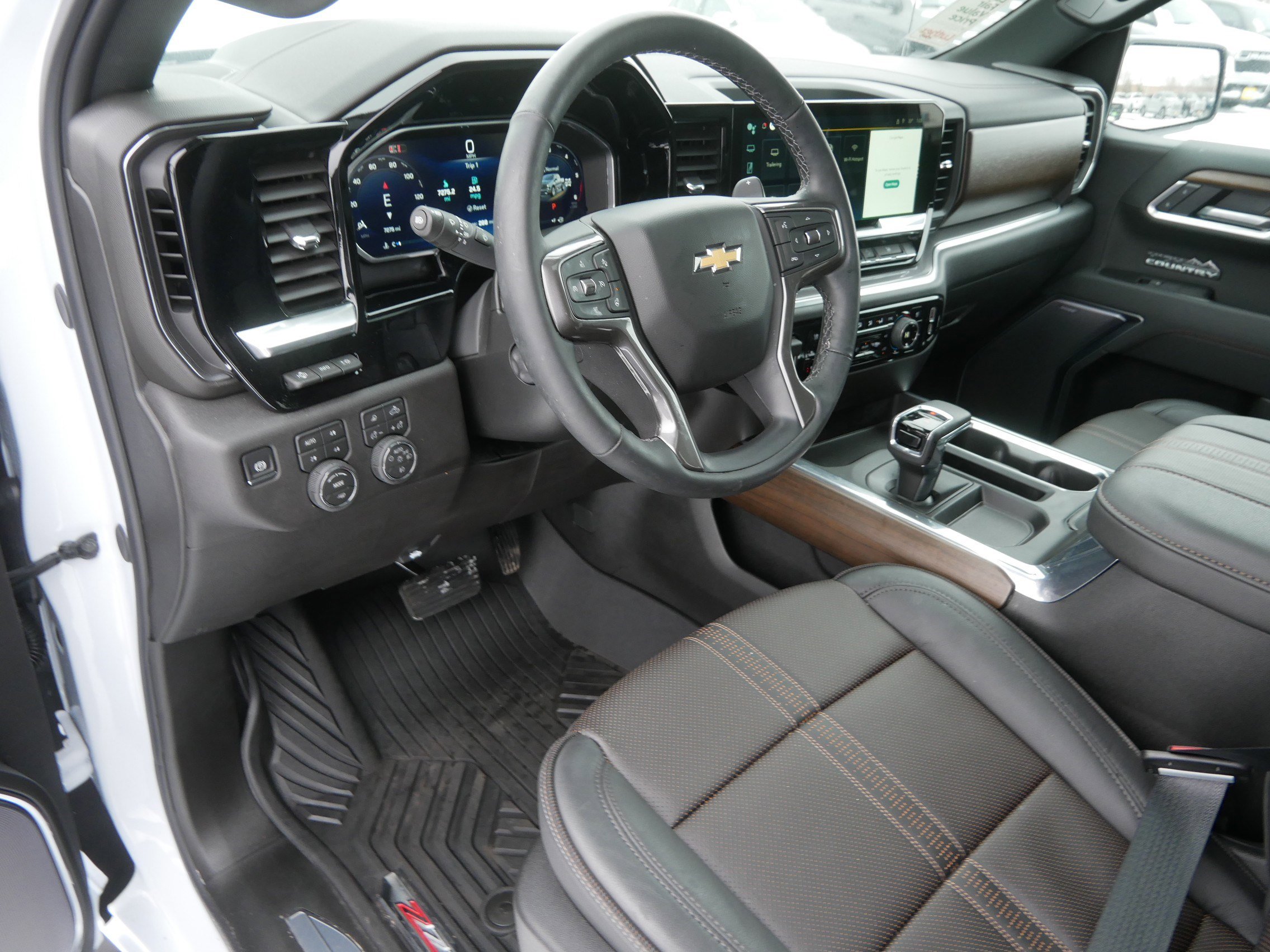 Used 2026 Chevrolet Silverado 1500 High Country w/ Technology Package image 22