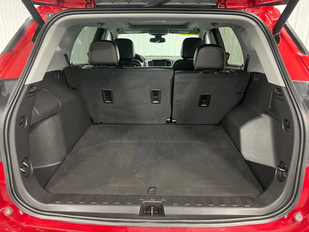 Used 2023 GMC Terrain AT4 w/ Infotainment Package II image 7