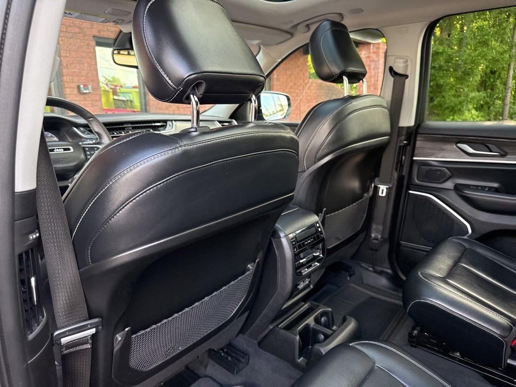 Used 2022 Jeep Grand Cherokee L Limited image 6