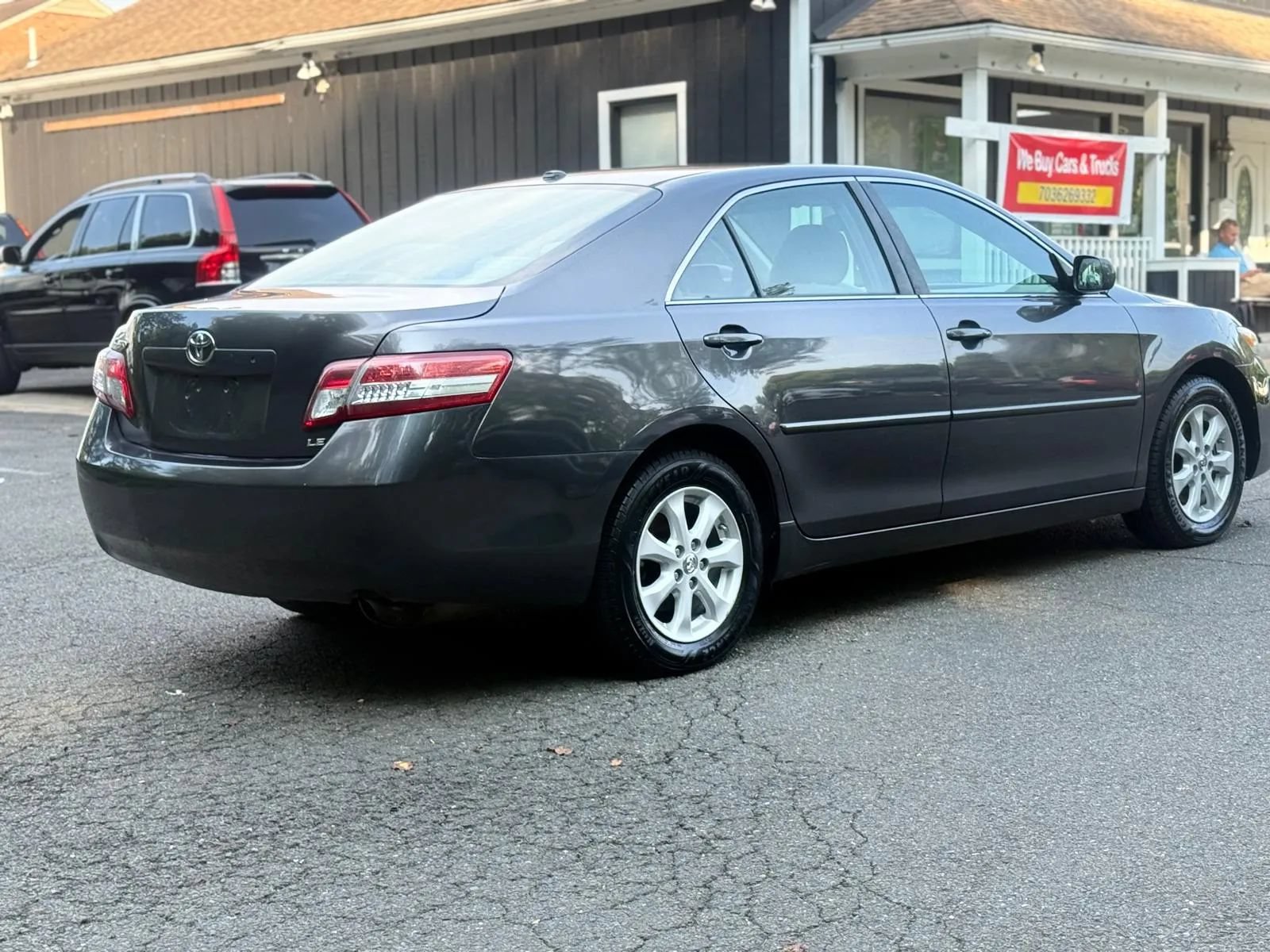 Used 2011 Toyota Camry LE w/ LE Extra-Value Pkg FWD image 7