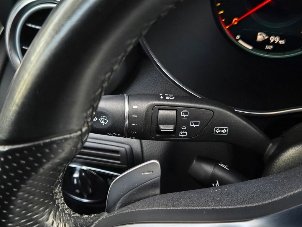 Used 2022 Mercedes-Benz GLC 300 image 27