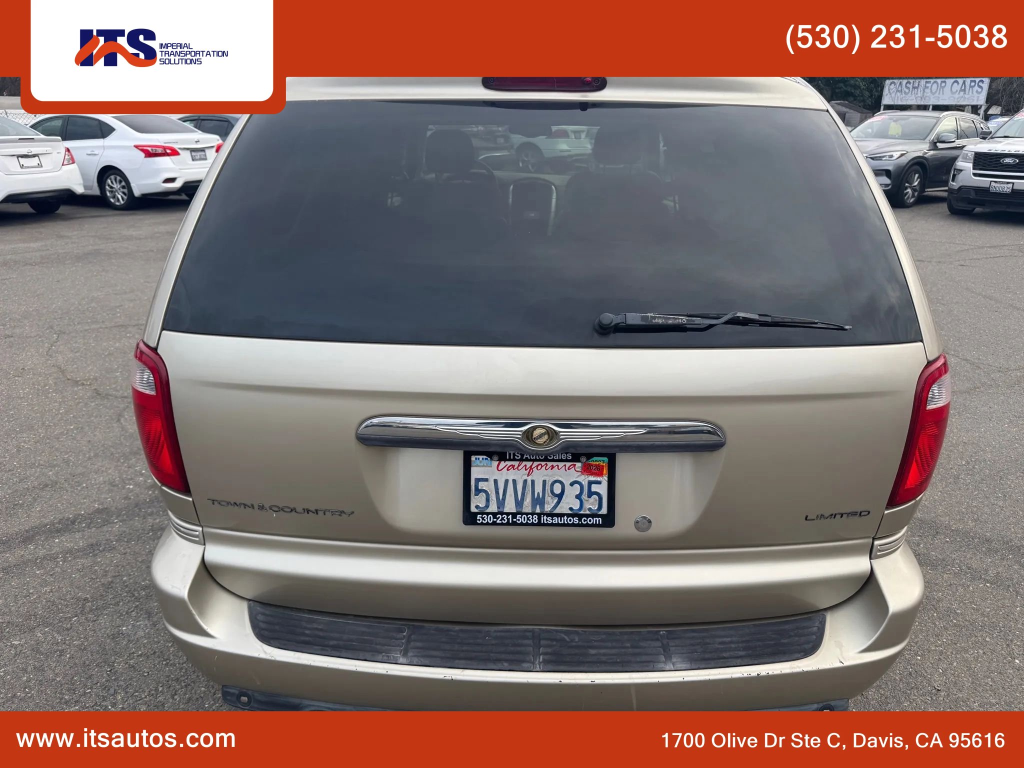 Used 2006 Chrysler Town & Country Limited w/ Trailer Tow Prep Group FWD image 4