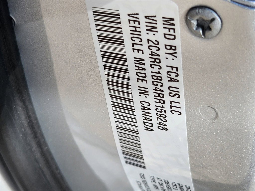 Used 2024 Chrysler Pacifica Touring-L image 25