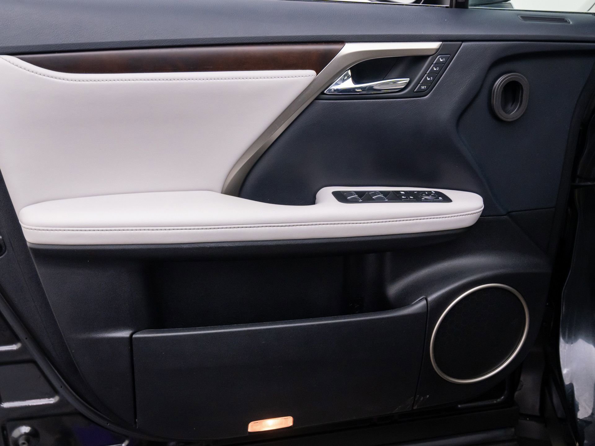 Used 2022 Lexus RX 450h AWD w/ Premium Package image 13