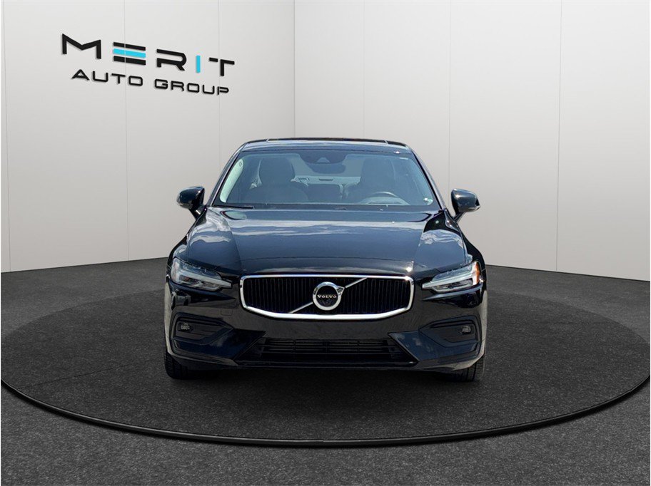 Used 2020 Volvo S60 T5 Momentum FWD image 3