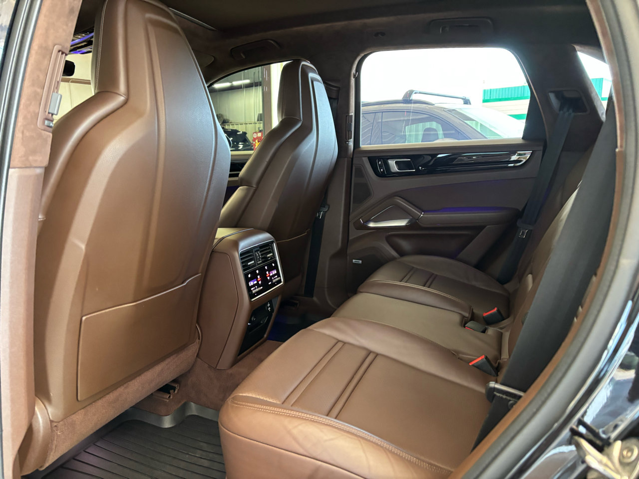 Used 2021 Porsche Cayenne Turbo S image 36