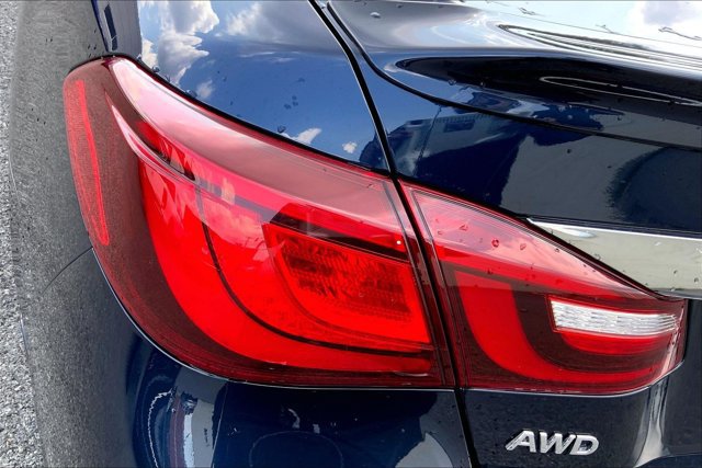 Used 2018 INFINITI Q70 Luxe AWD/4WD image 29
