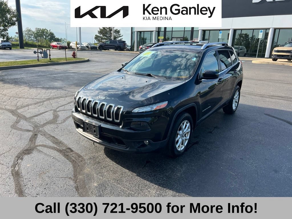 Used 2015 Jeep Cherokee Latitude w/ Cold Weather Group AWD/4WD image 2