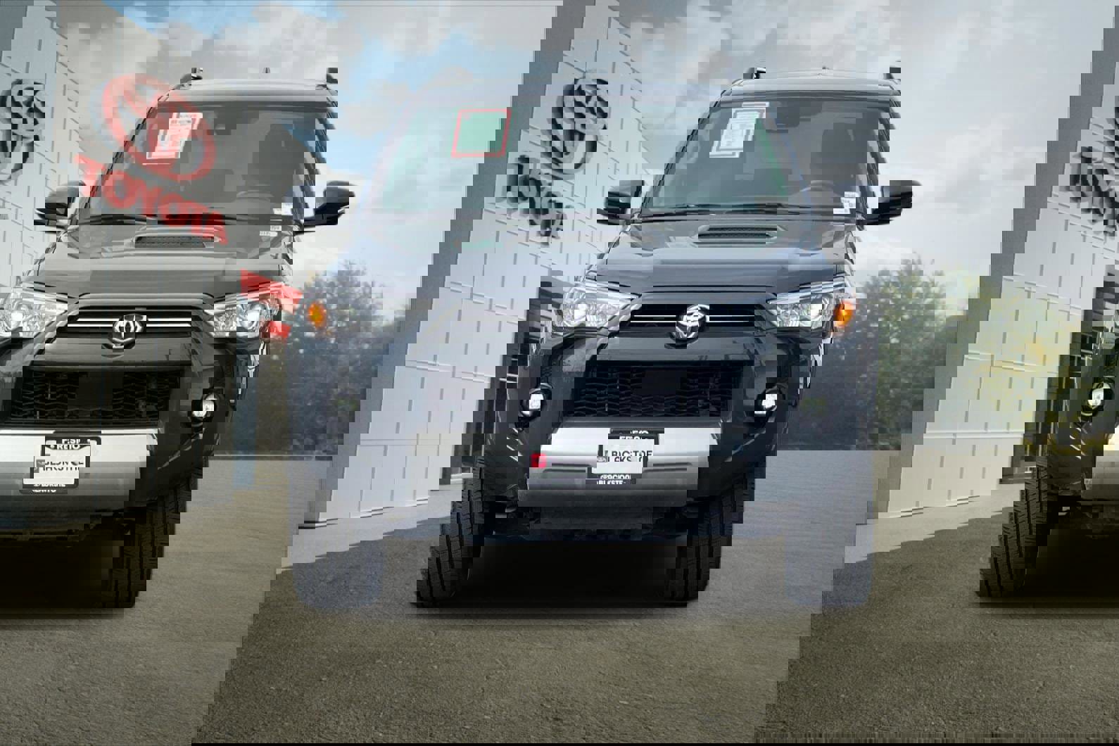 Used 2024 Toyota 4Runner TRD Off-Road Premium image 8