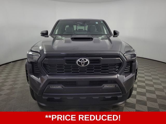 Used 2024 Toyota Tacoma TRD Sport w/ TRD Sport Upgrade Package AWD/4WD image 2