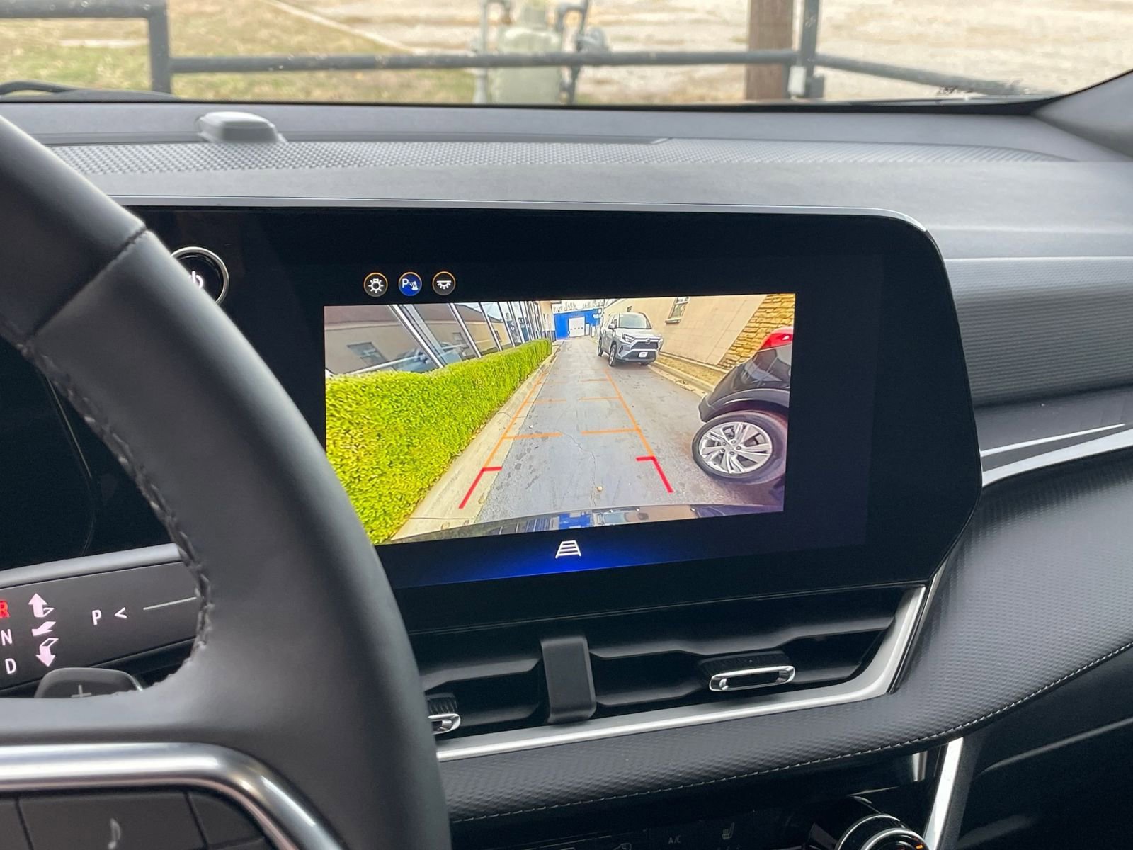 Used 2025 Chevrolet Equinox LT image 17