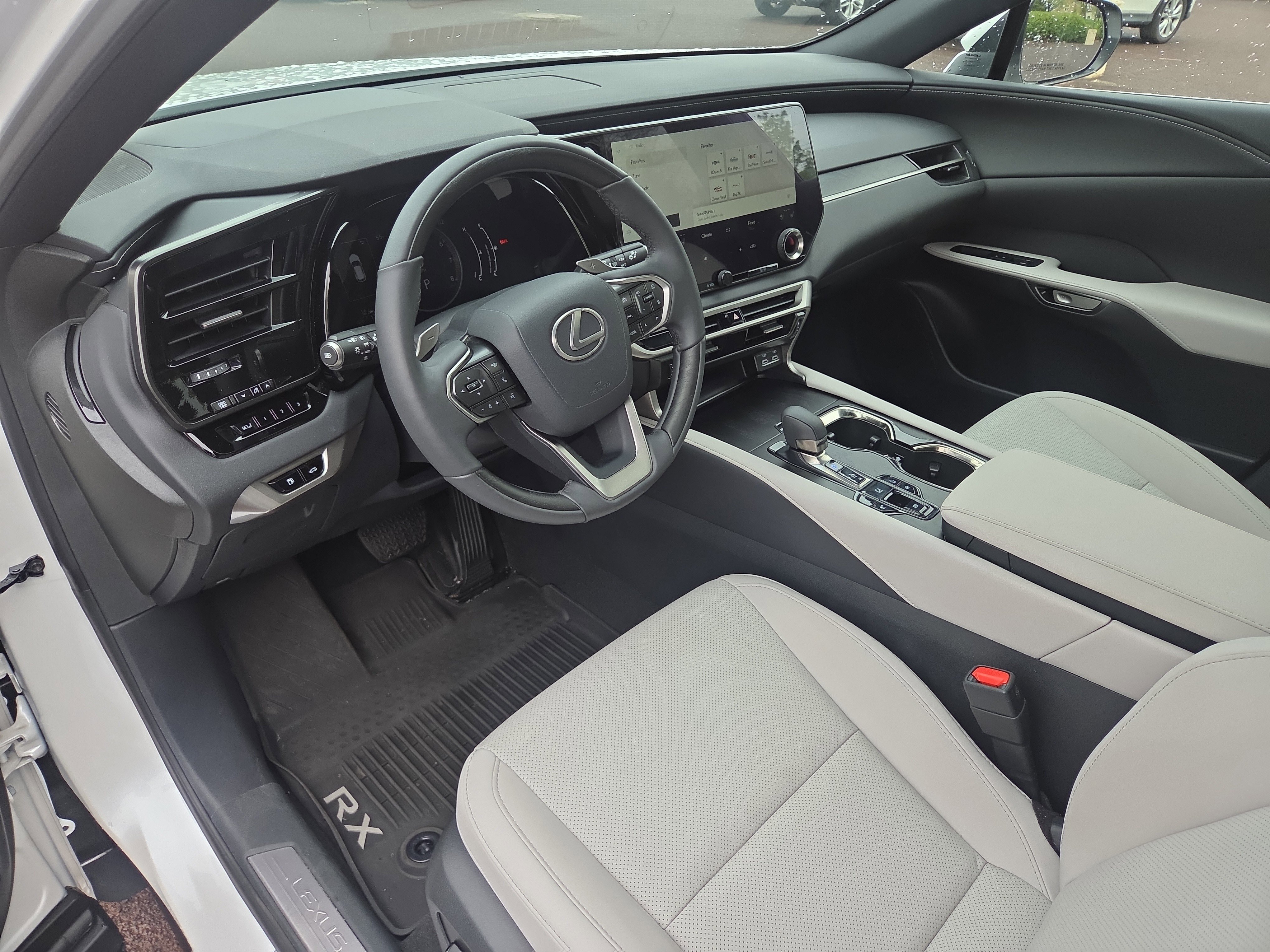 Used 2023 Lexus RX 350 Premium w/ Accessory Package AWD/4WD image 15