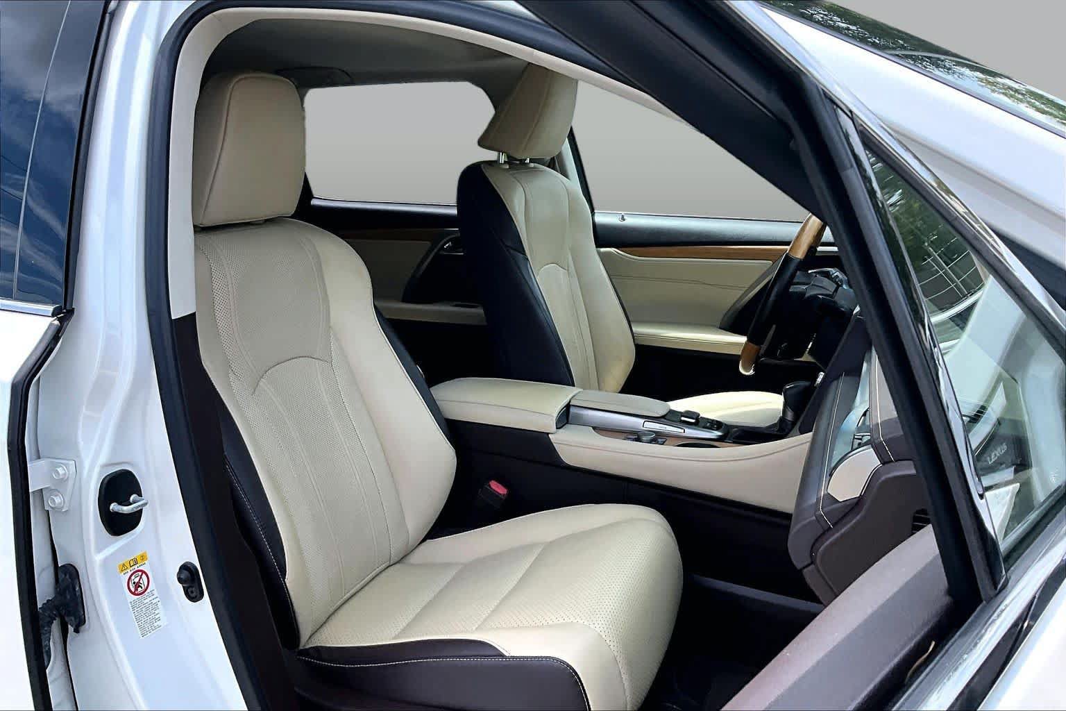 Used 2019 Lexus RX 350L FWD image 9