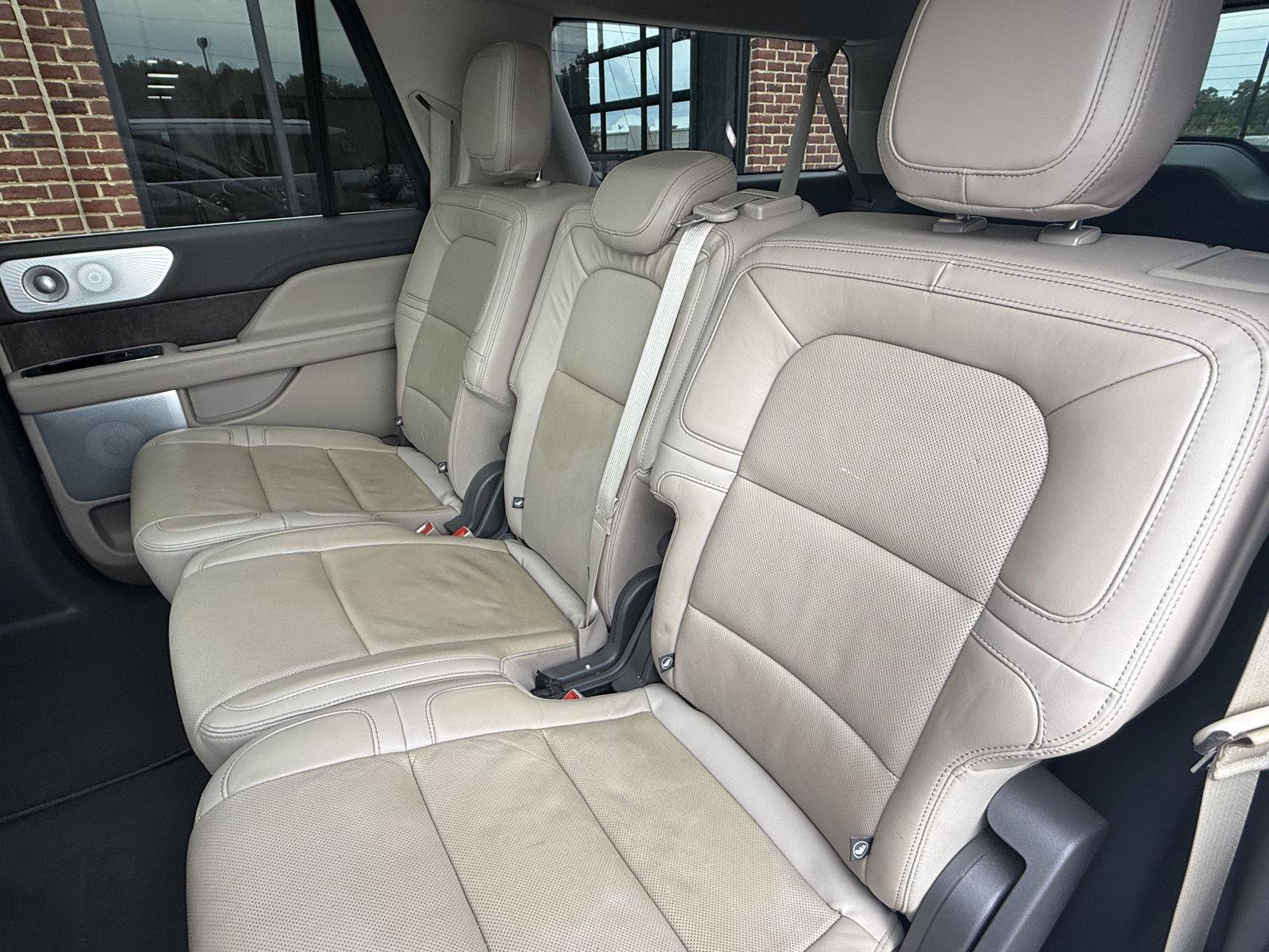 Used 2022 Lincoln Navigator L Reserve RWD image 22