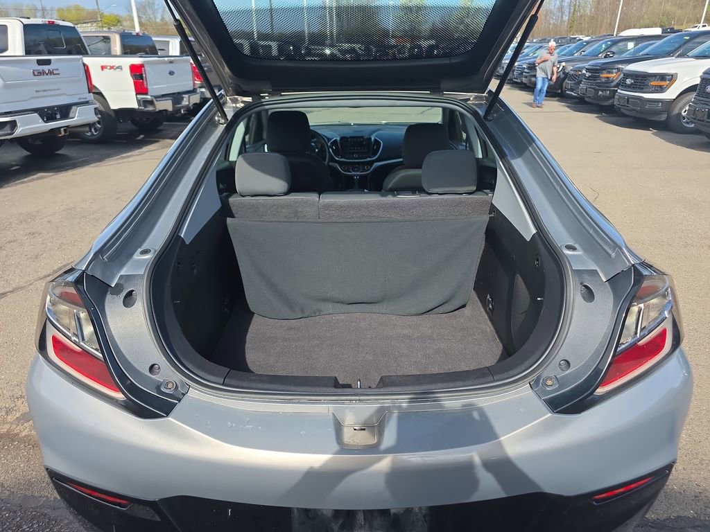 Used 2017 Chevrolet Volt LT w/ Comfort Package image 16