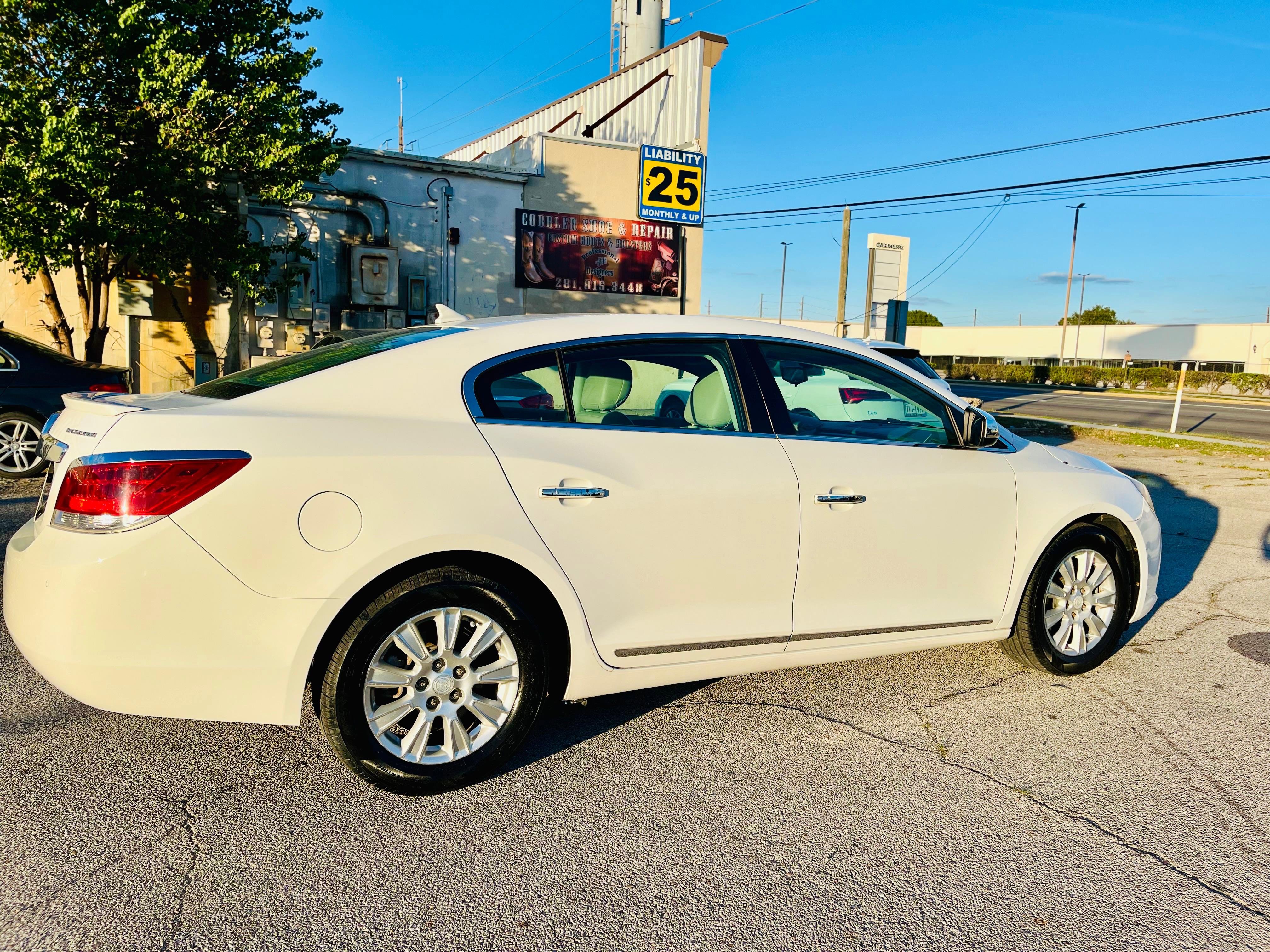 Used 2011 Buick LaCrosse CX FWD image 3