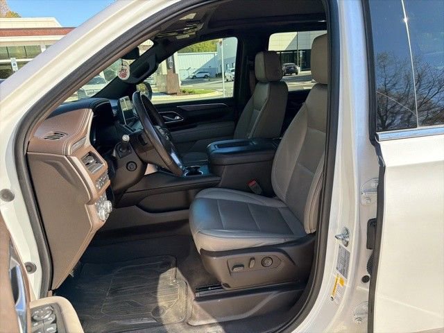 Used 2022 GMC Yukon SLT w/ SLT Premium Package image 7