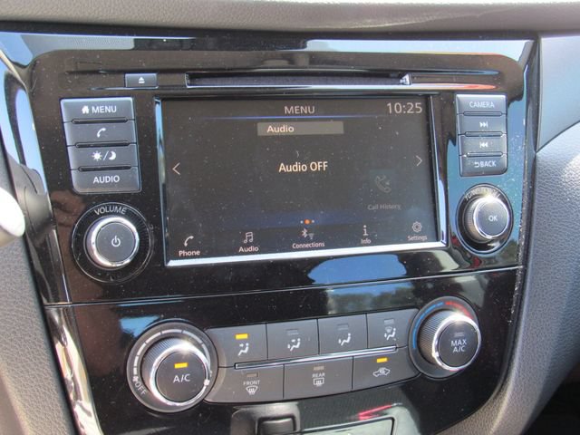 Used 2020 Nissan Rogue Sport S w/ Appearance Package FWD image 23