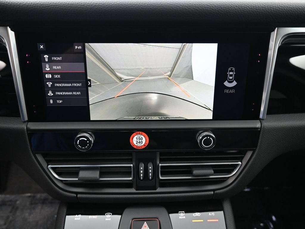 Certified 2025 Porsche Macan Turbo AWD/4WD image 21