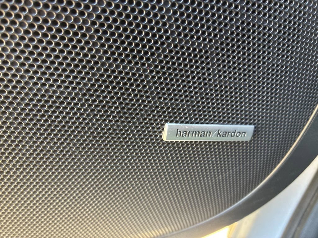 Used 2019 Subaru Ascent Limited image 9