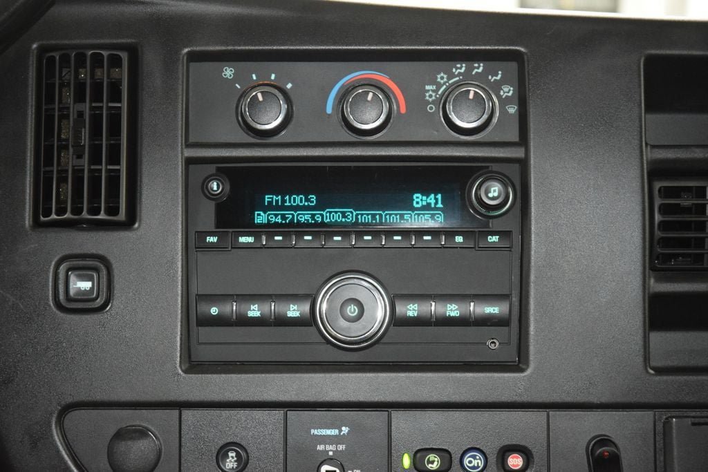 Used 2023 Chevrolet Express 3500 w/ Power Convenience Package RWD image 19