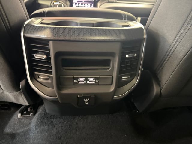 New 2026 RAM 1500 4x4 Crew Cab image 17