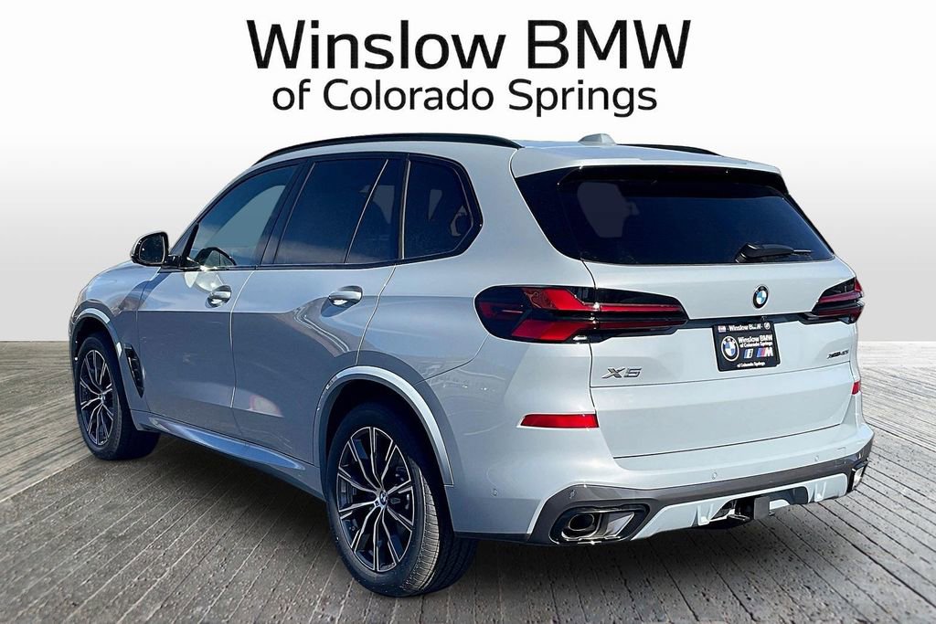 New 2026 BMW X5 xDrive40i w/ M Sport Package AWD/4WD image 3
