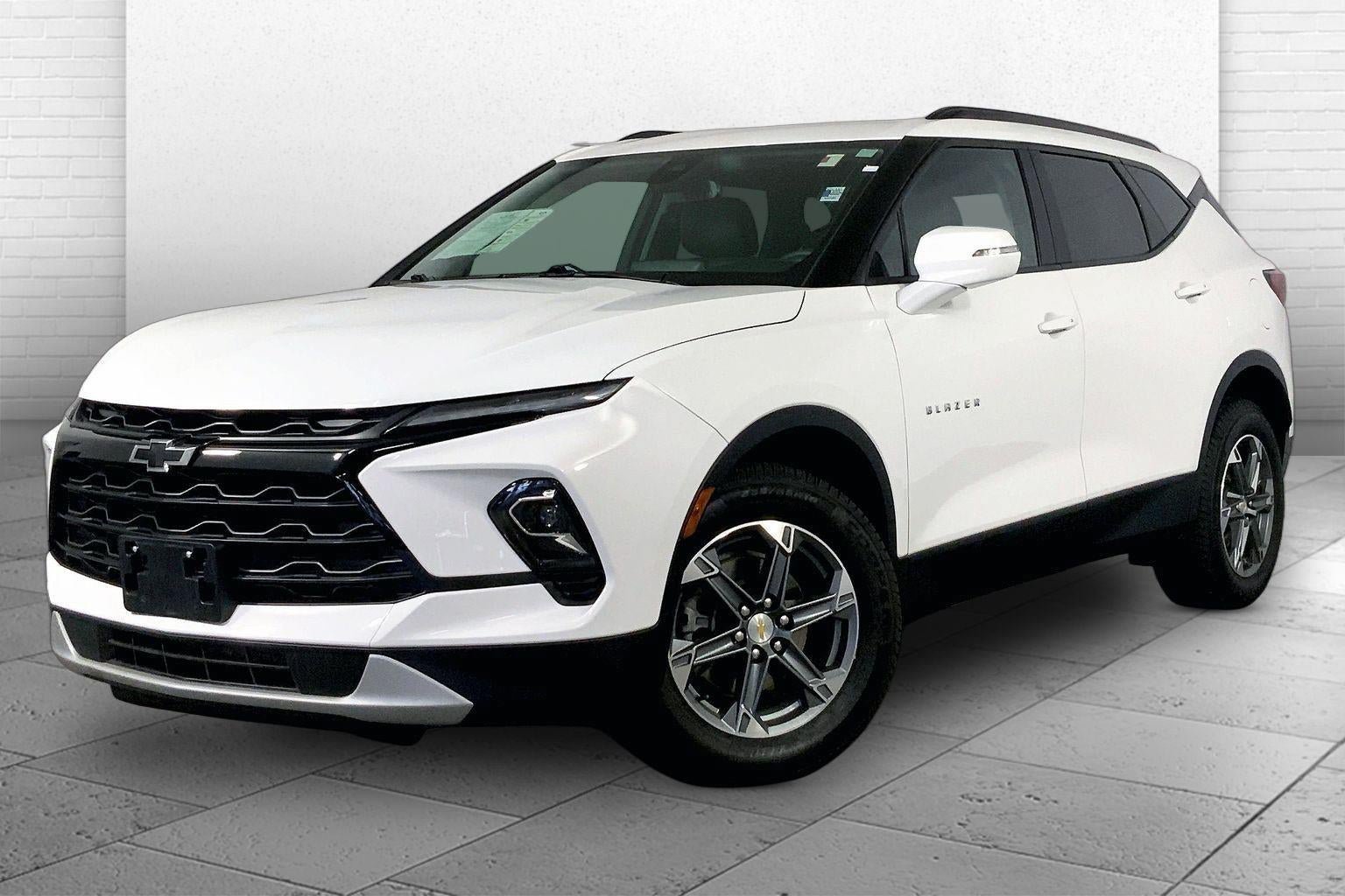 Used 2023 Chevrolet Blazer LT w/ LPO, Black Grille Bar Package AWD/4WD image 13