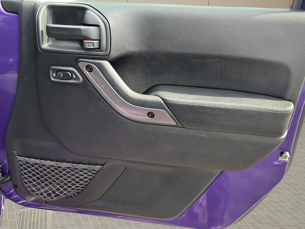 Used 2018 Jeep Wrangler Unlimited Sahara image 37