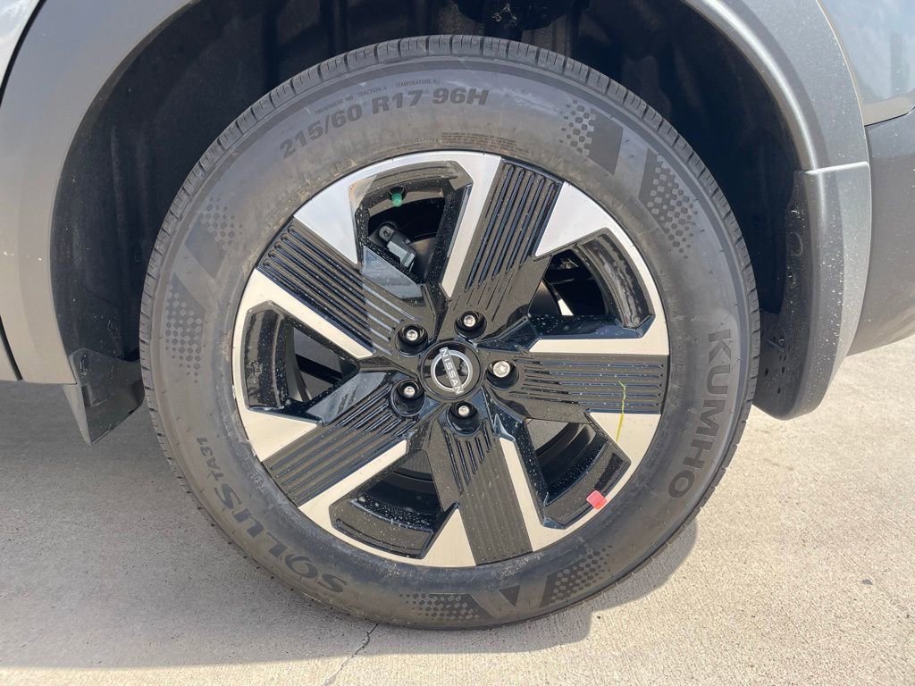 New 2025 Nissan Kicks SV w/ SV Premium Package AWD/4WD image 21