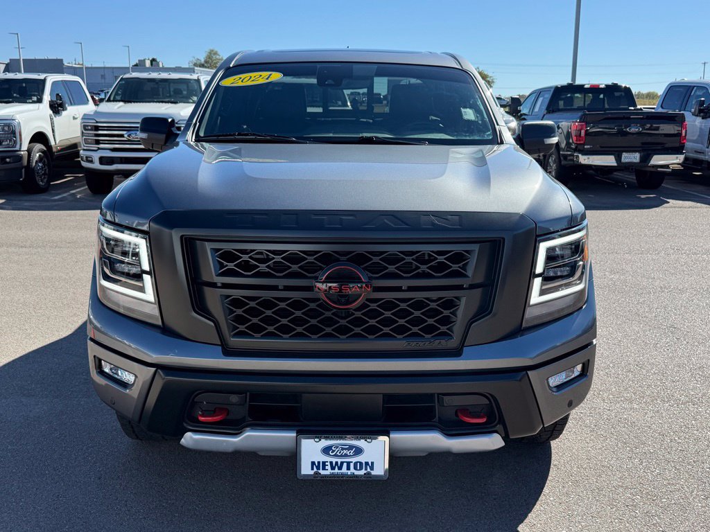 Used 2024 Nissan Titan PRO-4X w/ Pro-4x Convenience Package AWD/4WD image 39