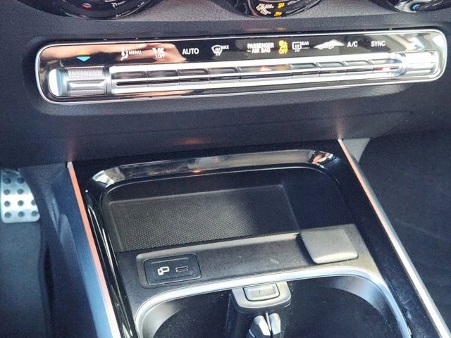 Used 2022 Mercedes-Benz GLB 250 4MATIC image 21